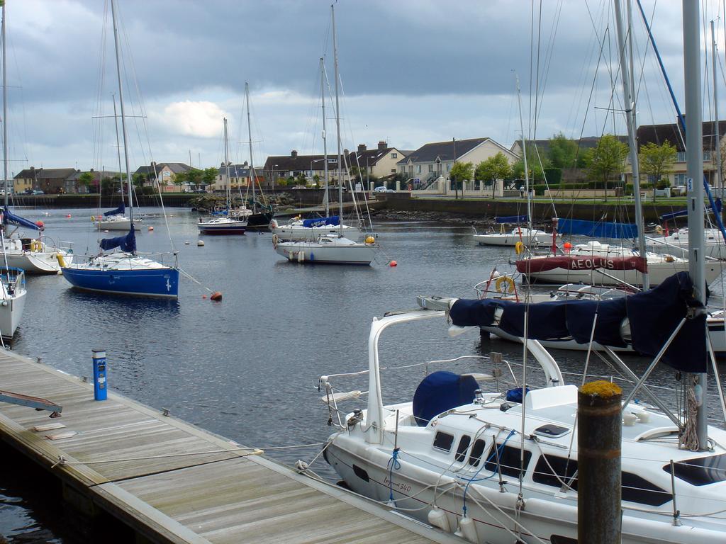 Bridge Hotel Arklow Bagian luar foto